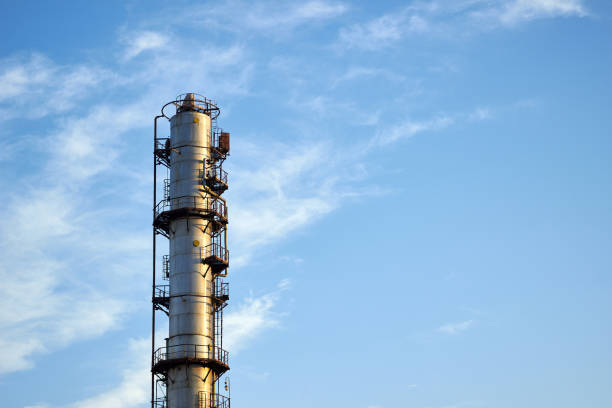 distillation column is one of the static equipment in oil and gas industry